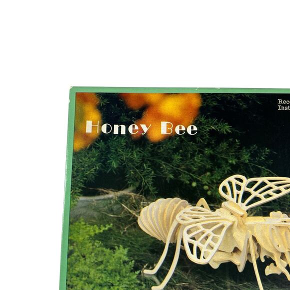 IQ ASSEMBLING PRODUCTS SERIES Wooden 3D Honey Bee Puzzle Model Kit NEW C007 - Picture 2 of 8